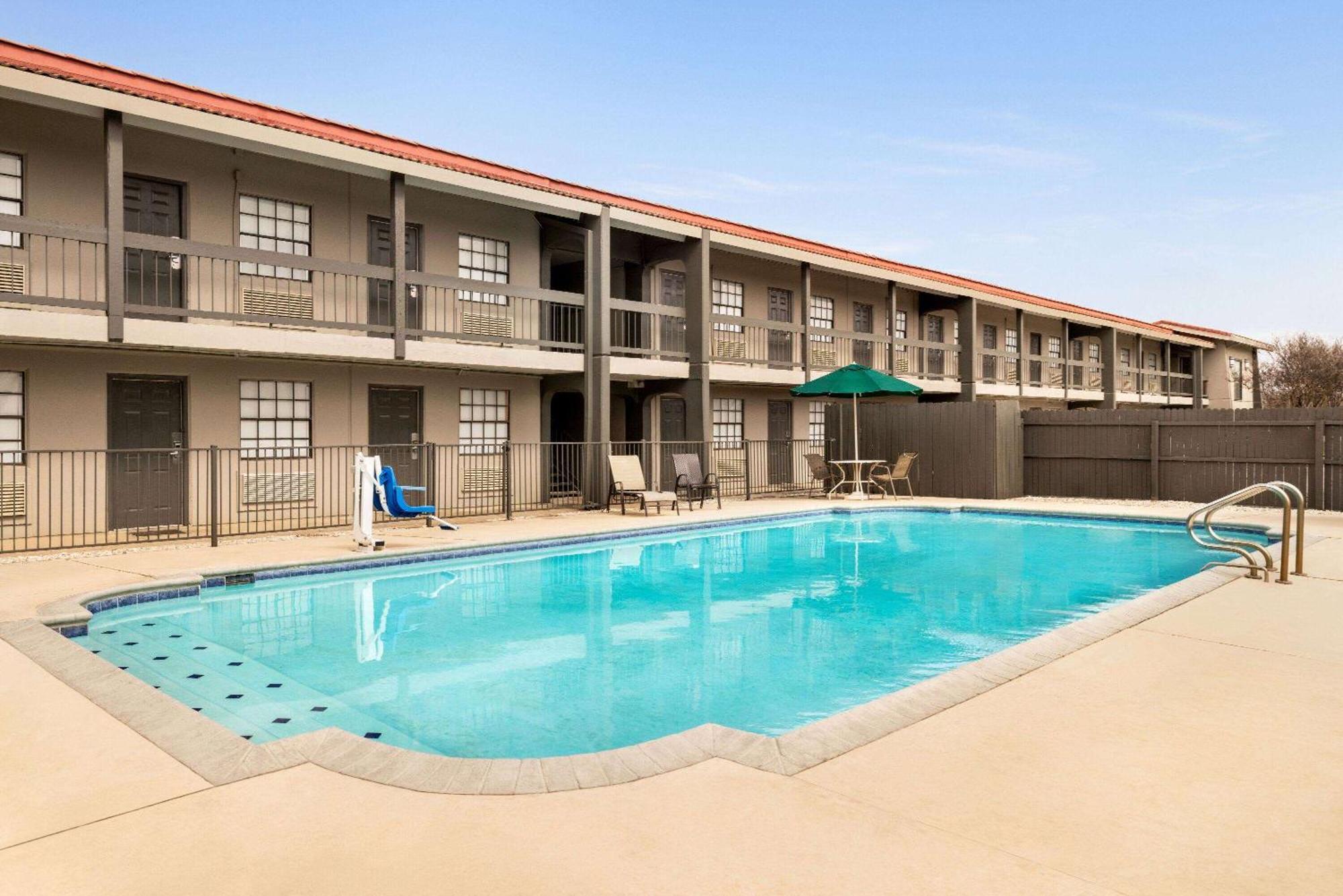 La Quinta Inn By Wyndham San Antonio Lackland Kültér fotó